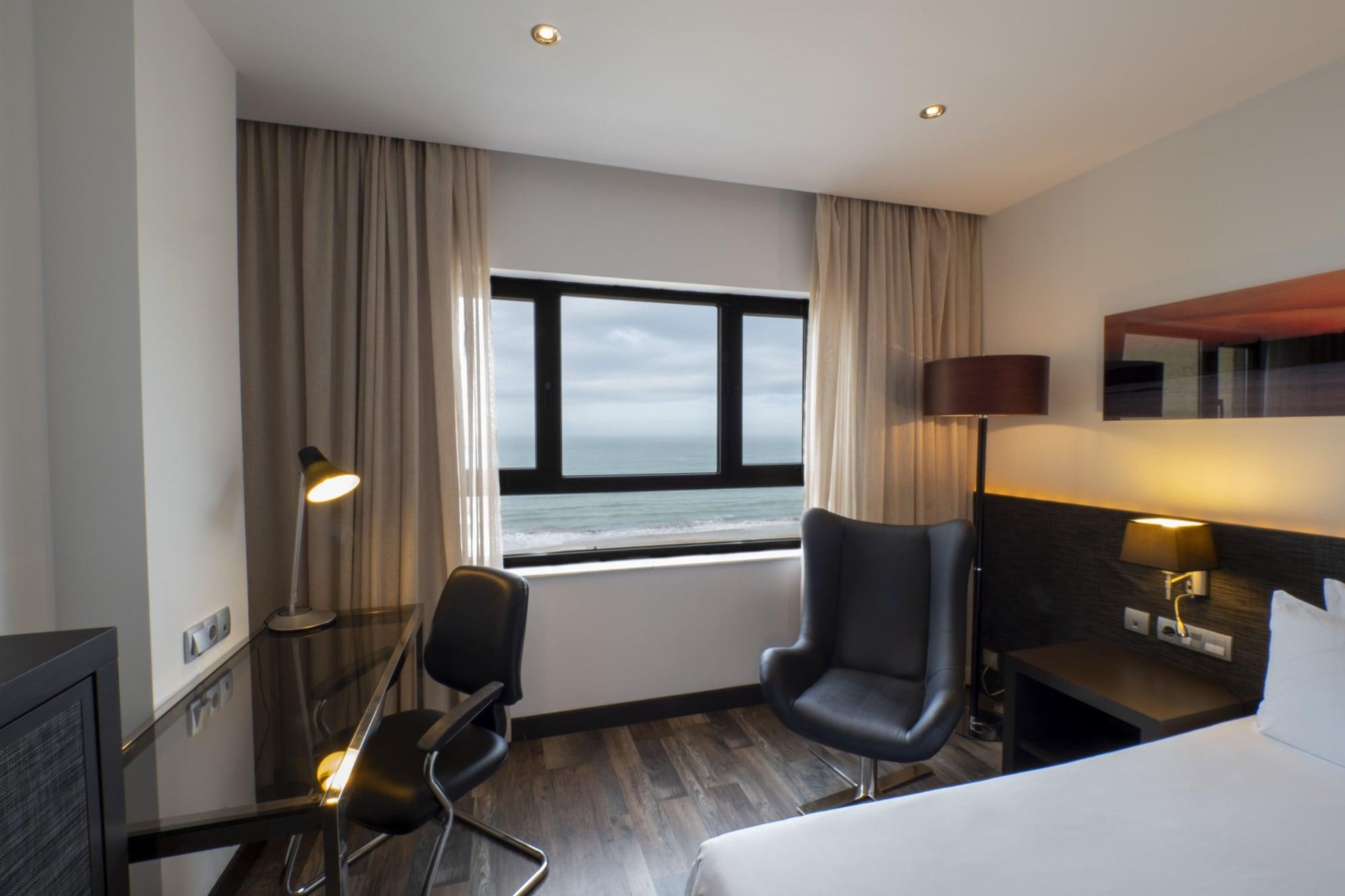 Hotel Cadiz Paseo Del Mar, Affiliated By Melia Extérieur photo