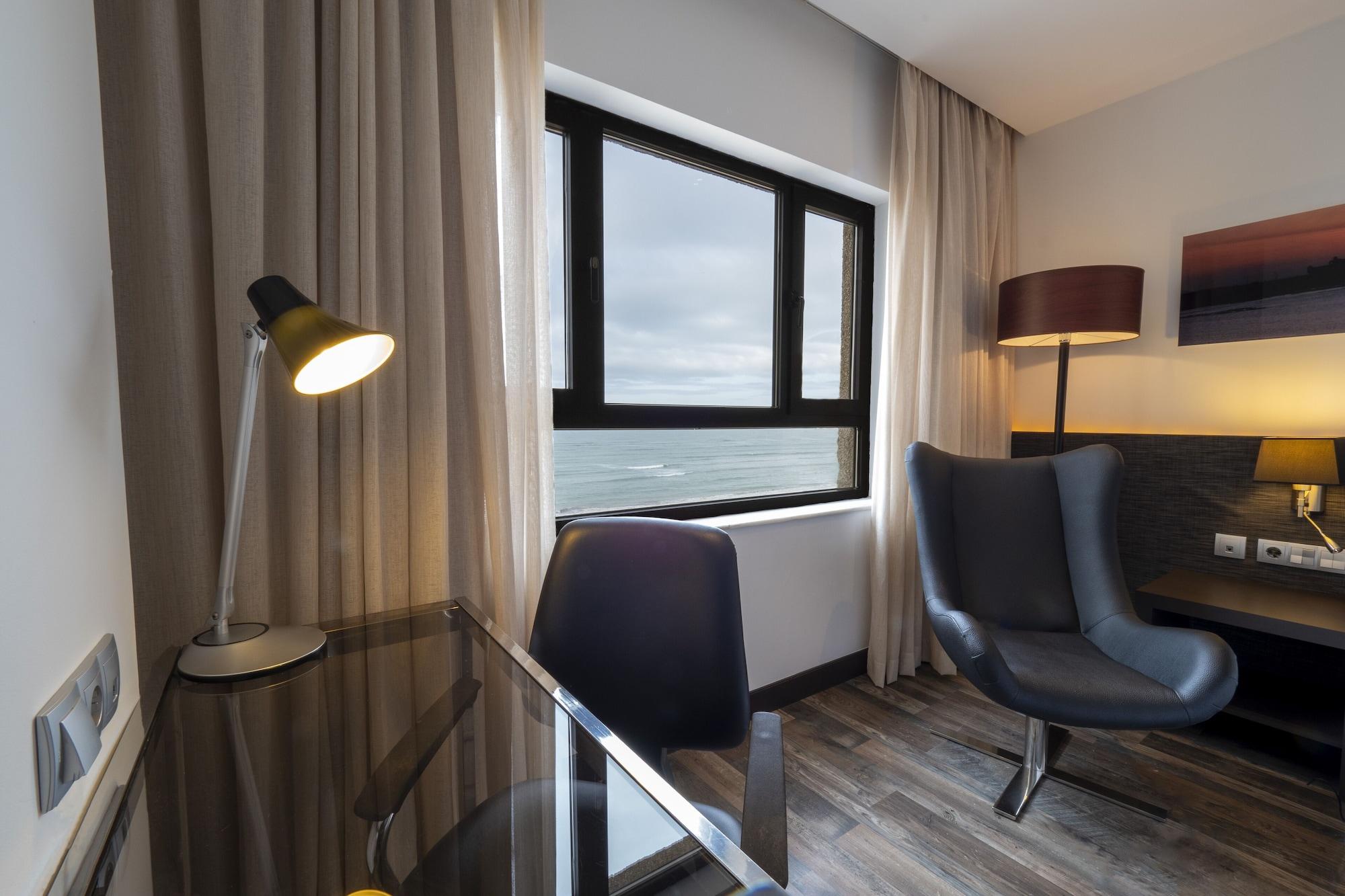 Hotel Cadiz Paseo Del Mar, Affiliated By Melia Extérieur photo