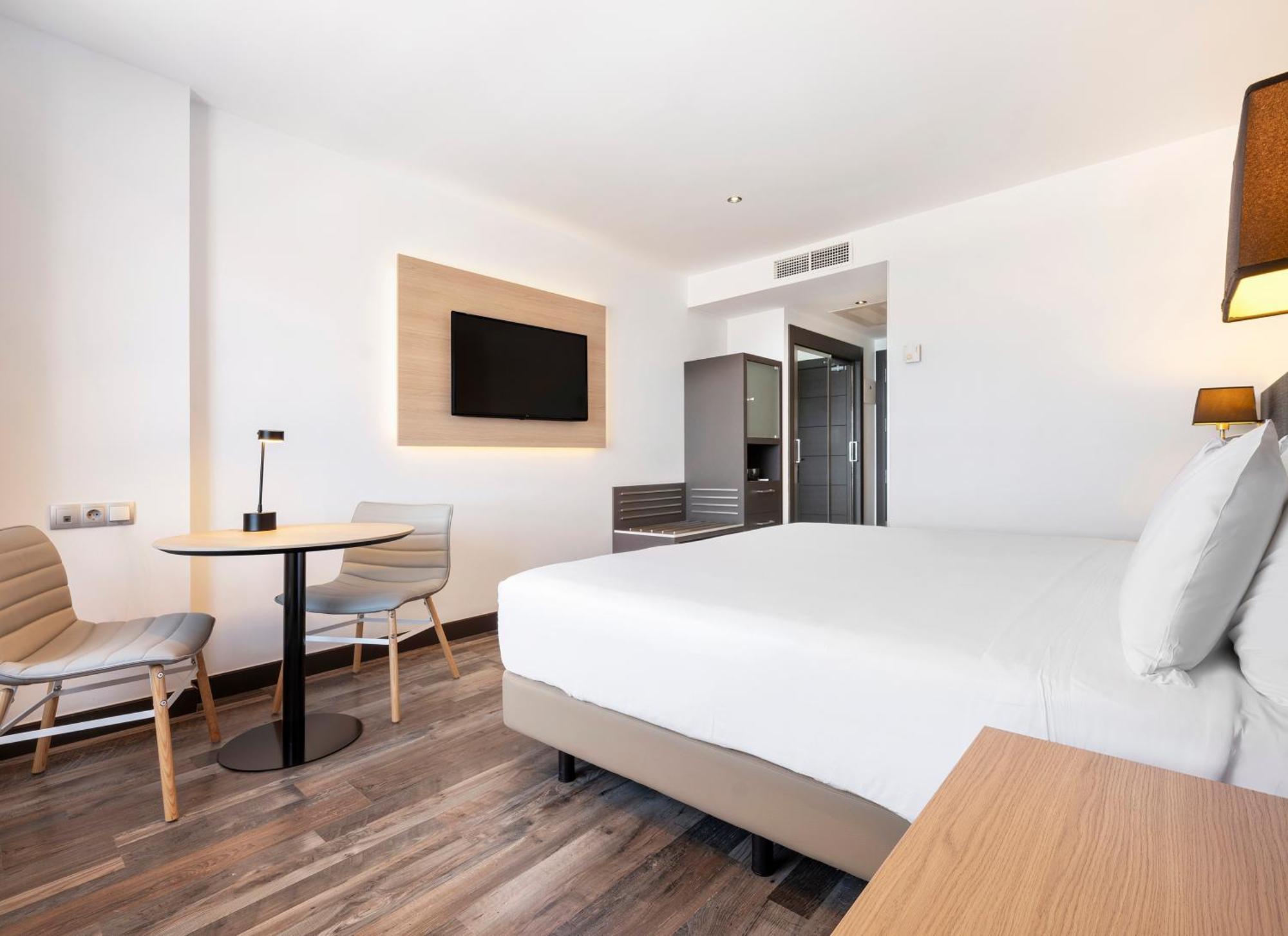 Hotel Cadiz Paseo Del Mar, Affiliated By Melia Extérieur photo