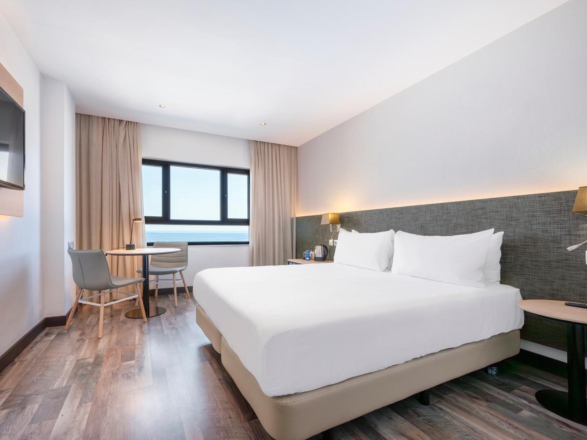 Hotel Cadiz Paseo Del Mar, Affiliated By Melia Extérieur photo