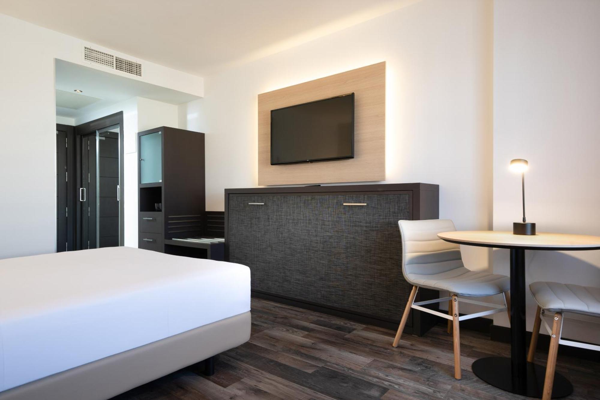 Hotel Cadiz Paseo Del Mar, Affiliated By Melia Extérieur photo