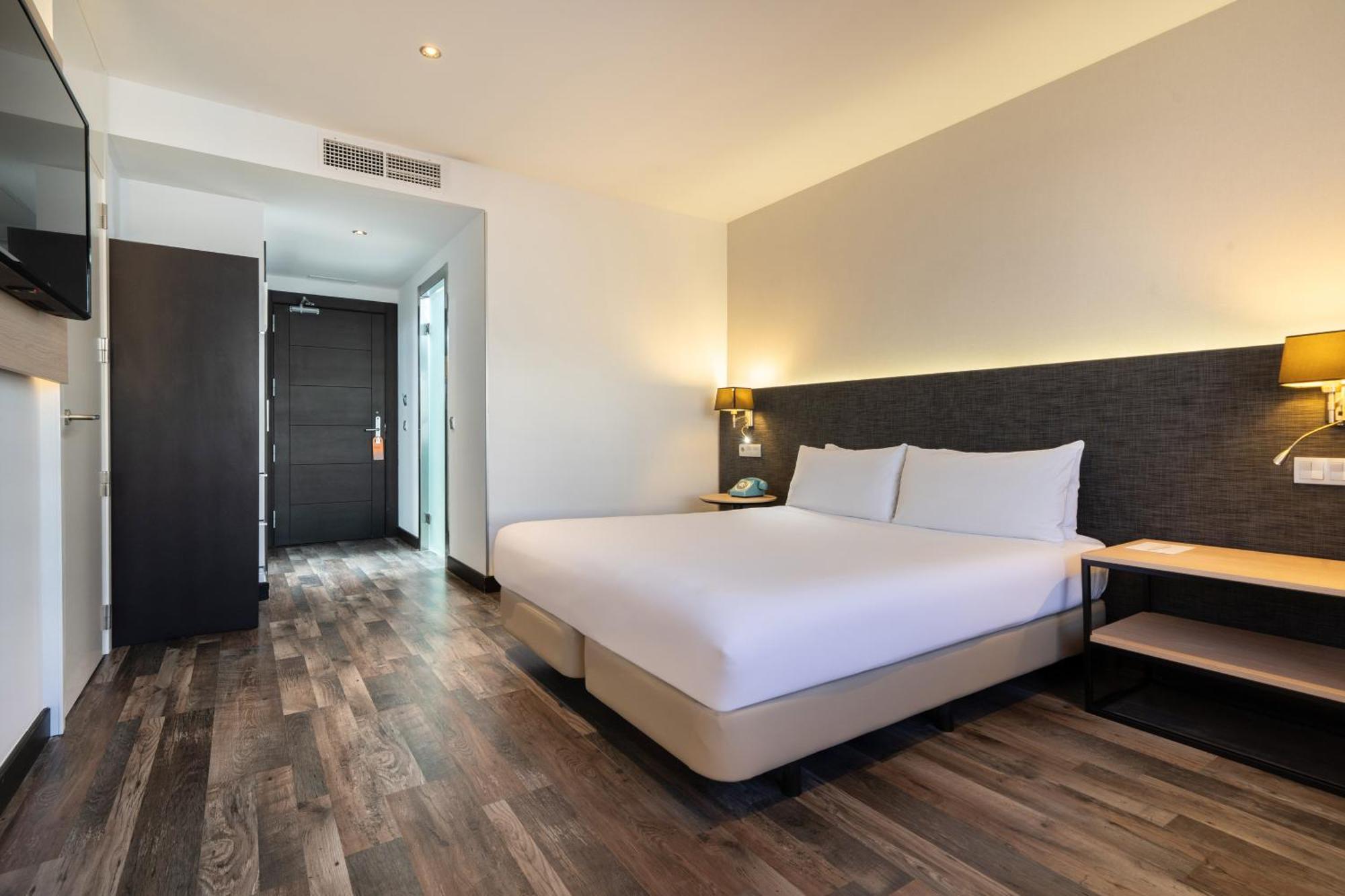 Hotel Cadiz Paseo Del Mar, Affiliated By Melia Extérieur photo