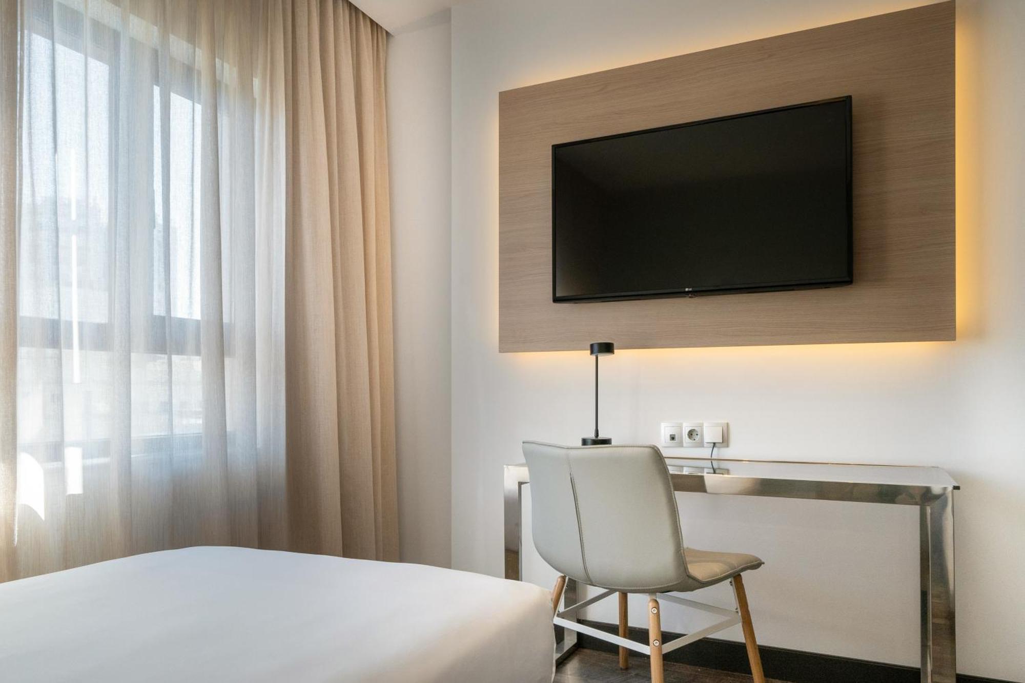 Hotel Cadiz Paseo Del Mar, Affiliated By Melia Extérieur photo