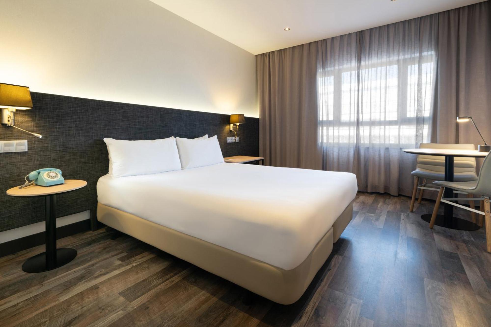 Hotel Cadiz Paseo Del Mar, Affiliated By Melia Extérieur photo